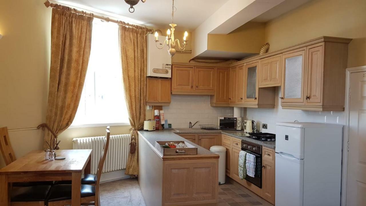 Carnegie Library: Austen Apartment 2 Bedroom Mexborough ภายนอก รูปภาพ